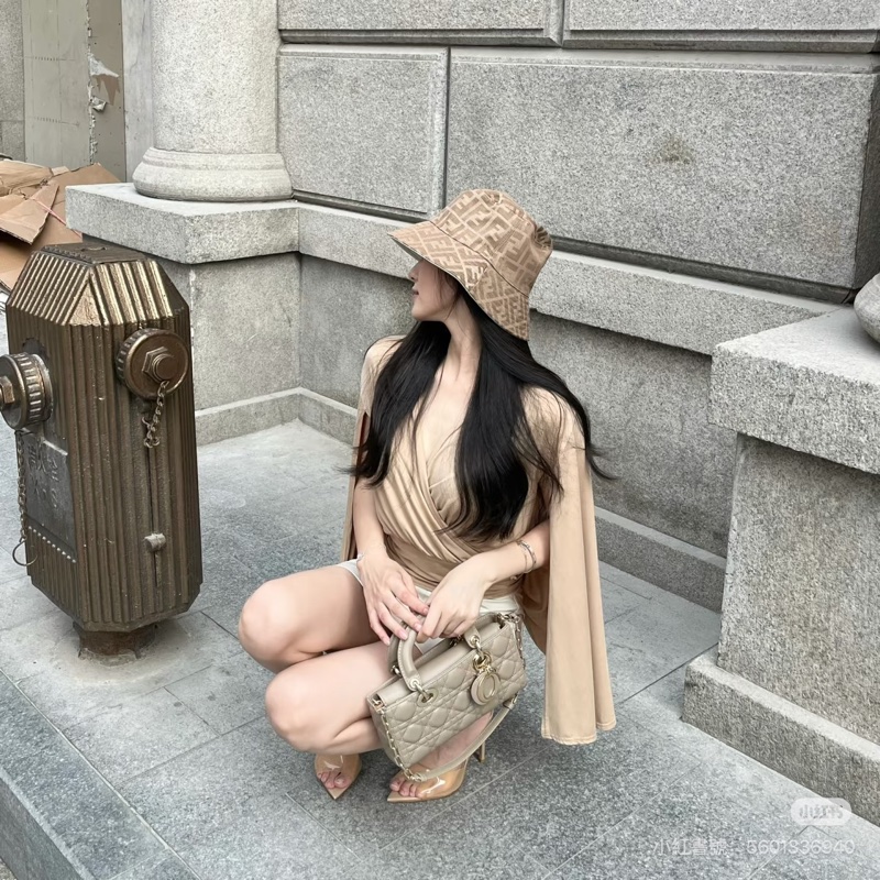 全新帶吊牌🌟 Fendi #老花 #漁夫帽 #奶茶色 #M碼-4