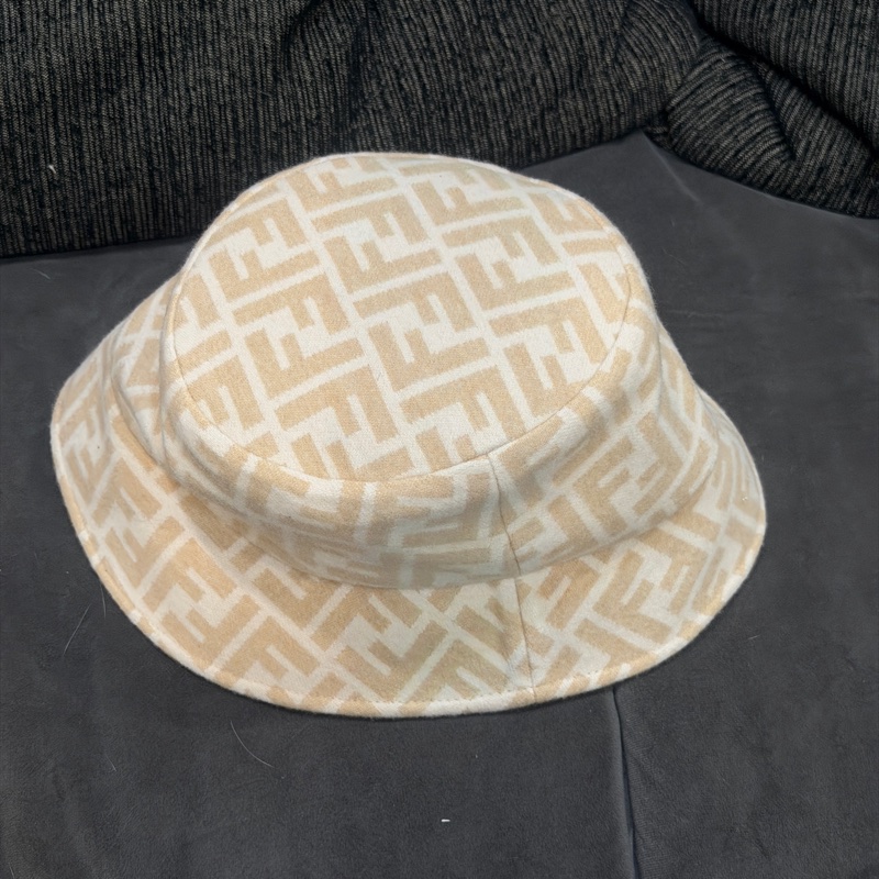 全新帶吊牌🌟 Fendi #老花 #漁夫帽 #奶茶色 #M碼-5
