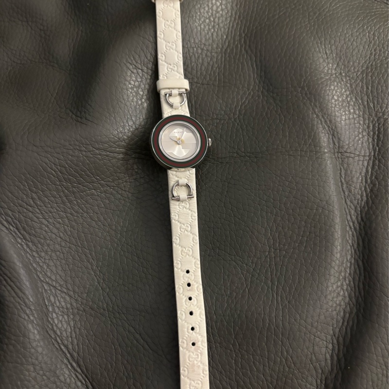 Gucci 古馳 造型女士手錶 白色滿版logo壓紋錶帶-0