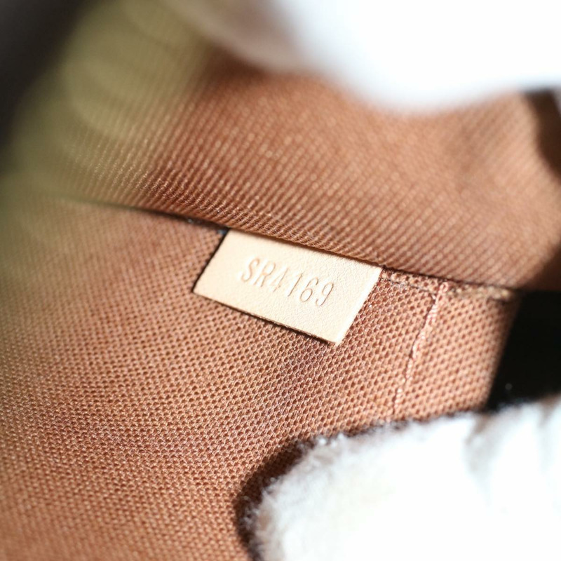 【日本直送】路易威登 Monogram Multi Pochette 配件包 卡其色 M44813 33620SAM-11