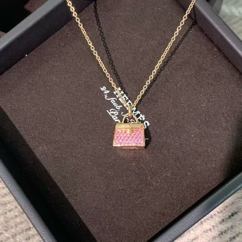 Hermes 愛馬仕 Kelly 粉鑽新款扣項鍊，2025 年購入