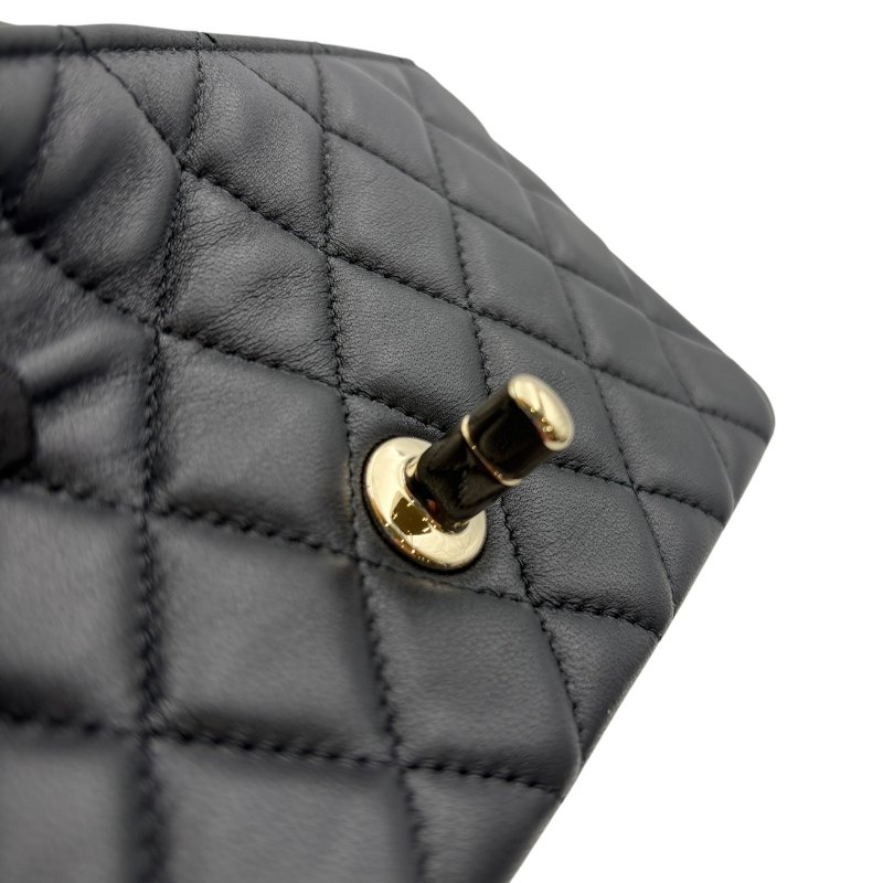 【美收精品】CHANEL 黑色羊皮徽章MINI CF B-986【隔月月中將轉賣至日本 上架期限30天】-14