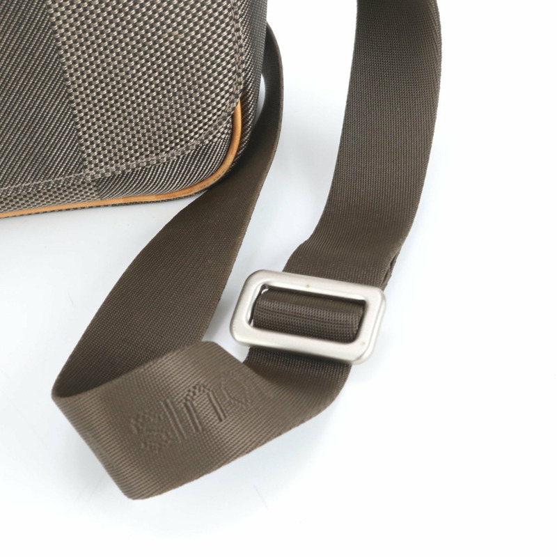 路易威登 Damier Geant Petit Messager M93617 男士皮革肩背包-1