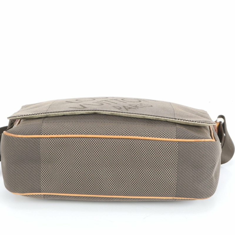 路易威登 Damier Geant Petit Messager M93617 男士皮革肩背包-4