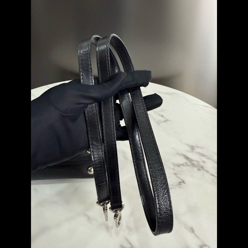 LOUIS VUITTON 黑色 Cluny BB 肩背包手提包-18