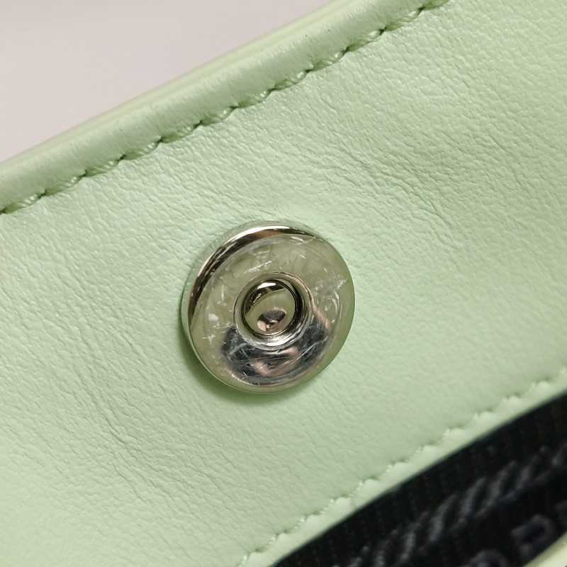 Prada  Cleo 綠色 牛皮 肩背包-14