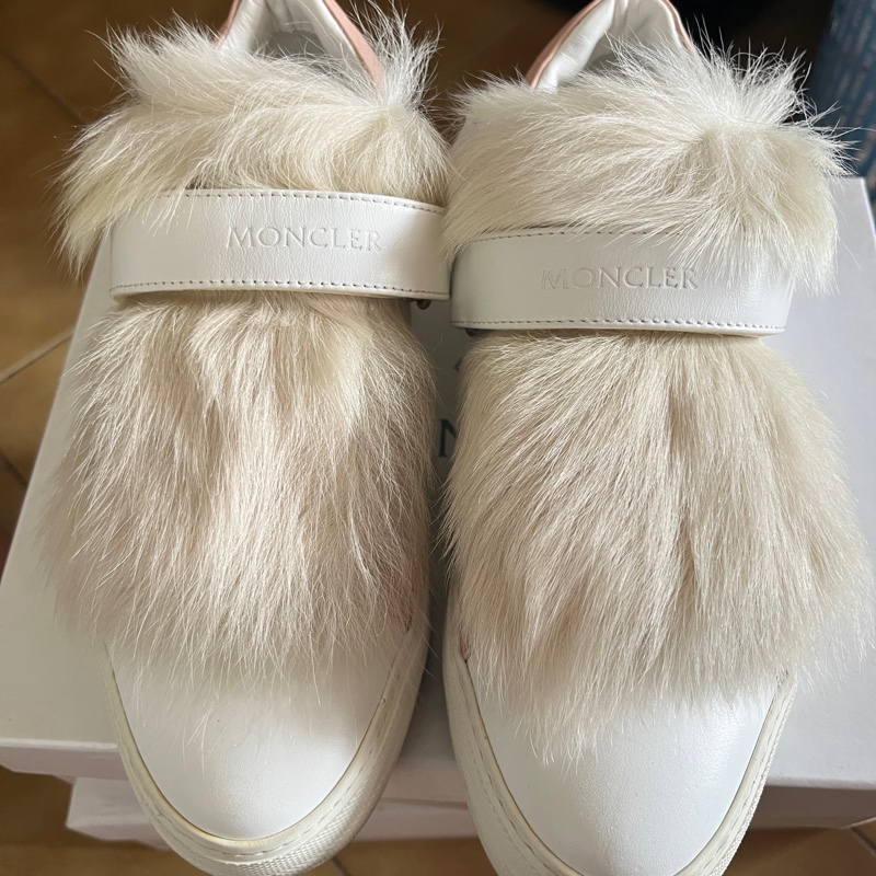 二手私物Moncler  毛毛小白鞋38號-0