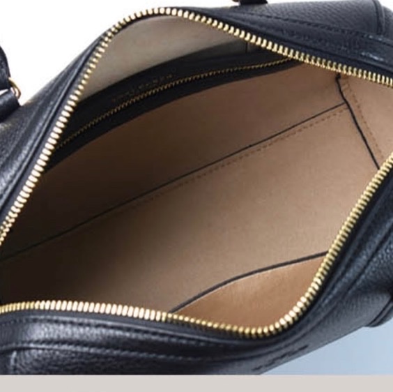 TORY BURCH THEA 荔枝紋手提/斜背二用波士頓包-黑色-4