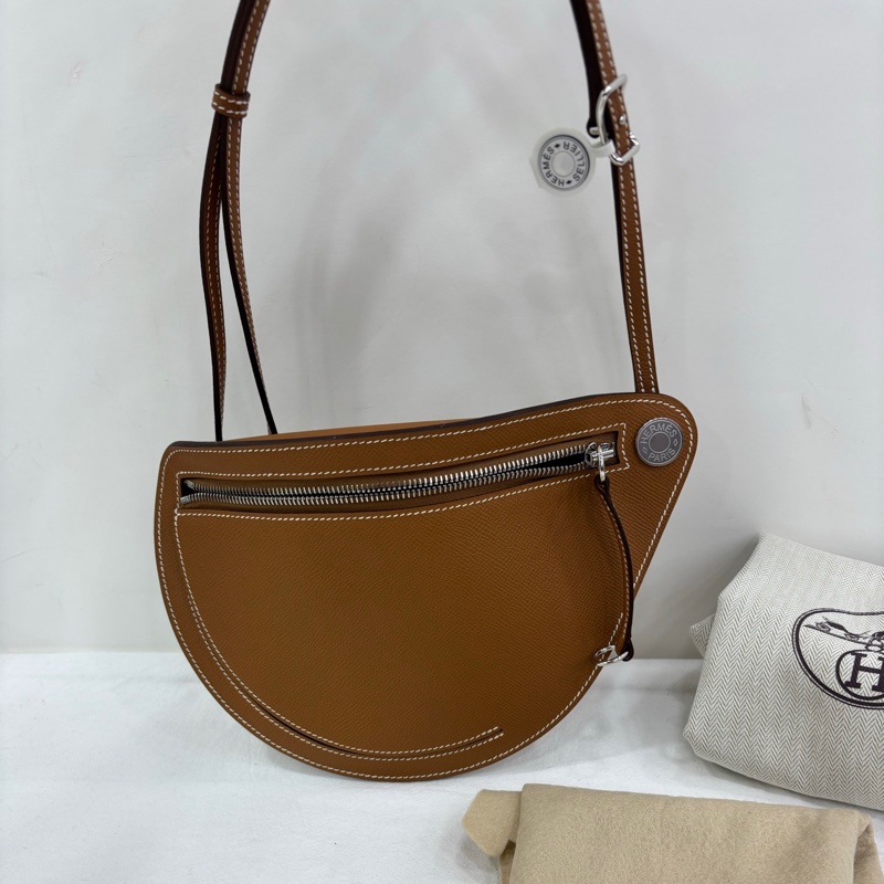 HERMES/愛馬仕金棕金扣course月亮馬鞍包 W刻 全新-1