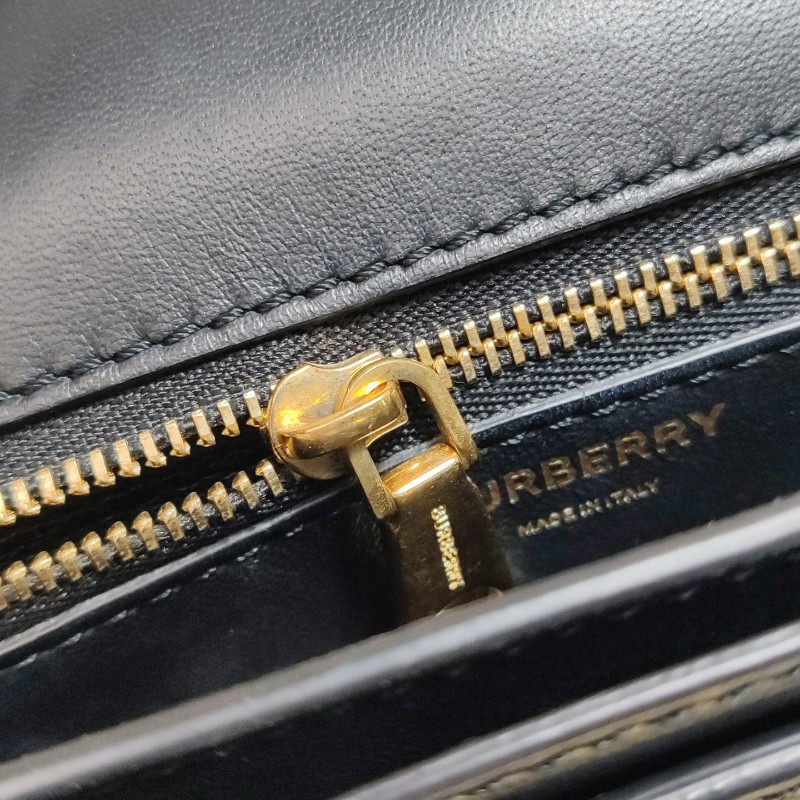 Burberry中號鎖扣黑色肩背包斜背包-10