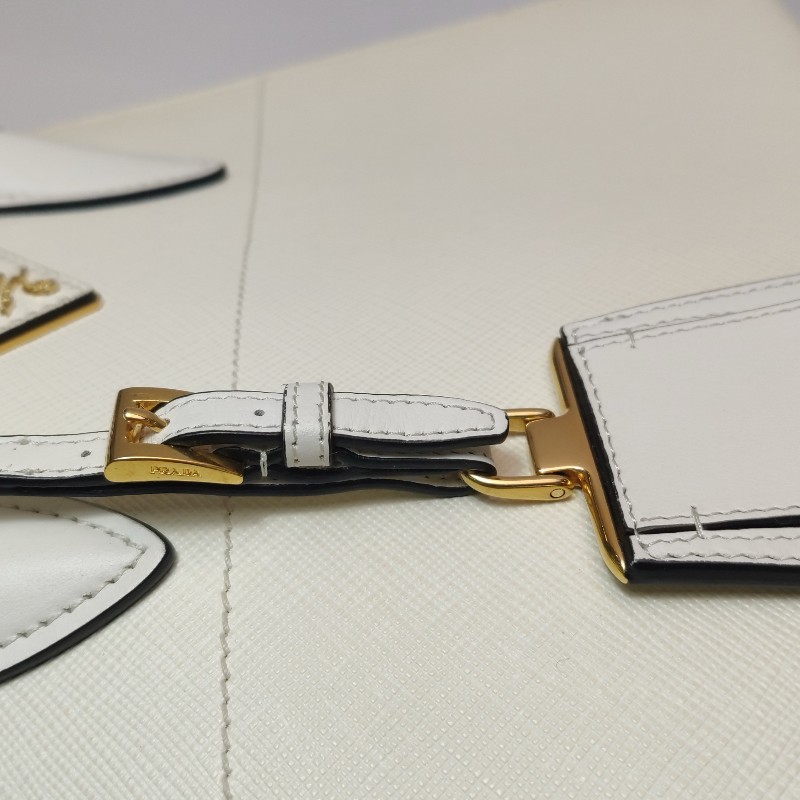 Prada雙拉鍊十字紋牛皮 奶白色殺手包 手提包 可拆卸肩帶-12