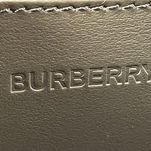 ＊奢華大道國際精品＊【B0436】BURBERRY 灰色小牛皮 Horseferry 印花掀蓋磁釦郵差斜背包 8043762-3