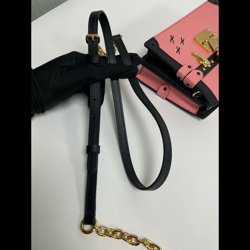 LV粉色EPI軟盒子包 可拆卸肩帶 晶片款-5
