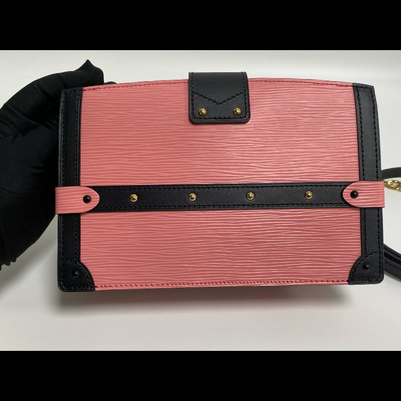 LV粉色EPI軟盒子包 可拆卸肩帶 晶片款-17