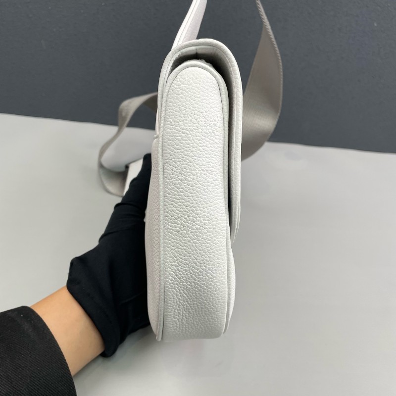 Dior 白色全皮馬鞍胸包斜背包-10