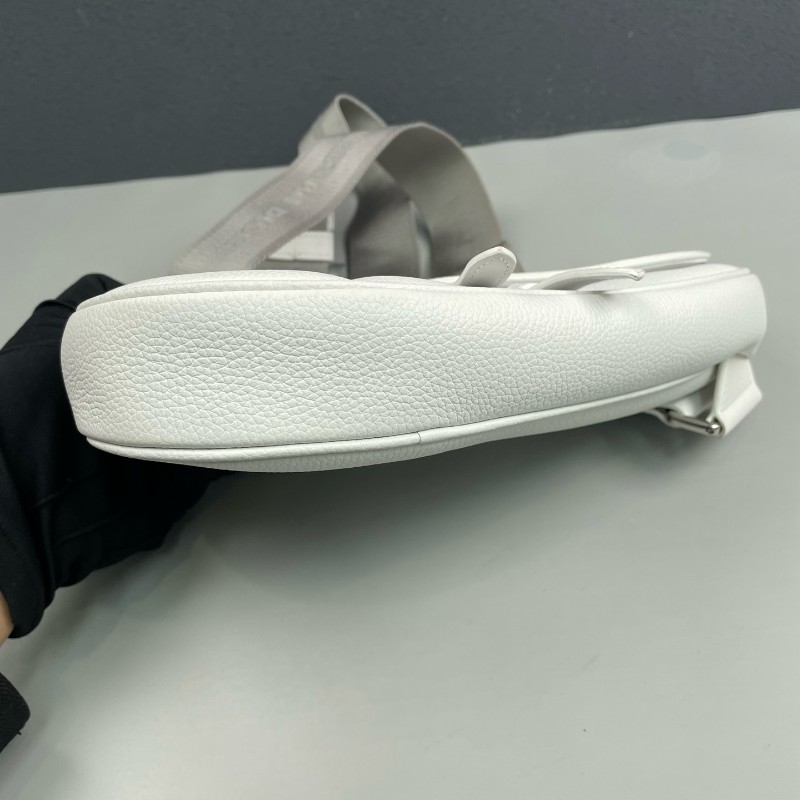 Dior 白色全皮馬鞍胸包斜背包-12