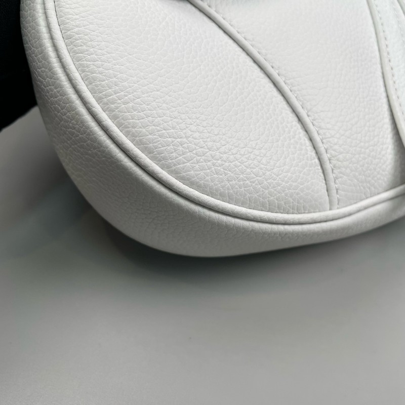 Dior 白色全皮馬鞍胸包斜背包-23