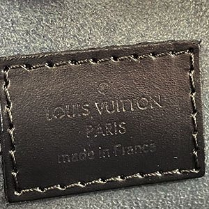 ＊奢華大道國際精品＊【L3284】LV黑色EPI牛皮 JASMIN 保齡球手提包 M52852-8