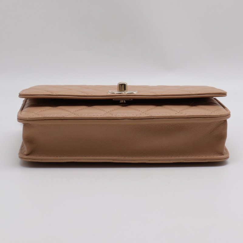 CHANEL 22S Trendy WOC - 奶茶金-6
