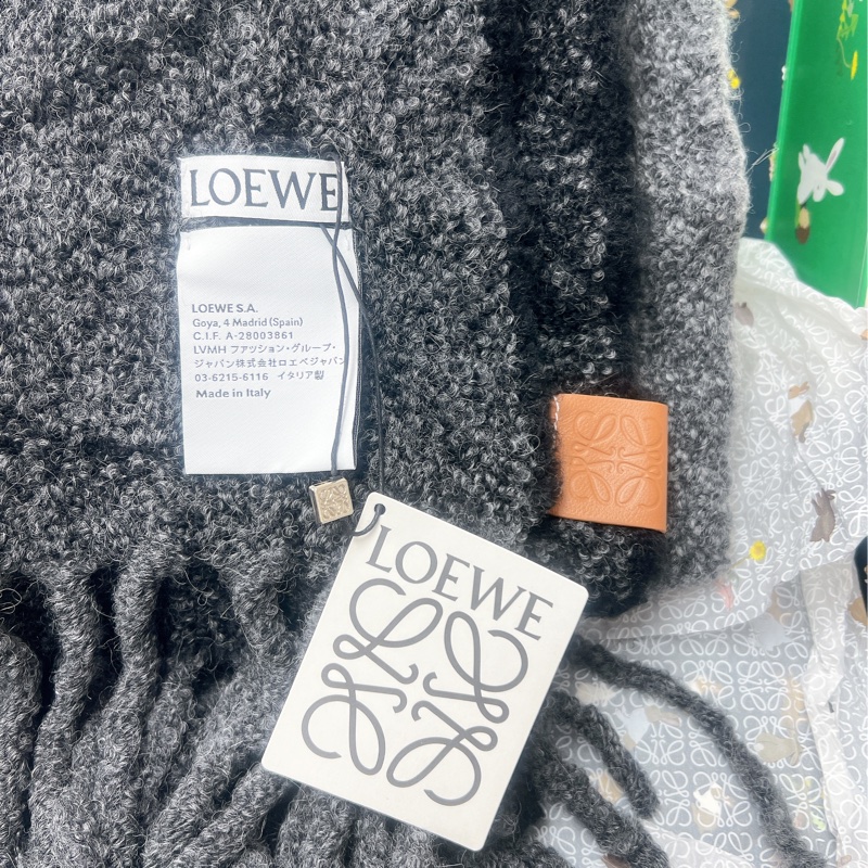 Loewe anagram 灰色老花圍巾/頸巾-3
