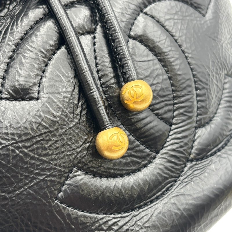 【美收精品】CHANEL 黑色亮皮小水桶包 B-992【隔月月中將轉賣至日本 上架期限30天】-8