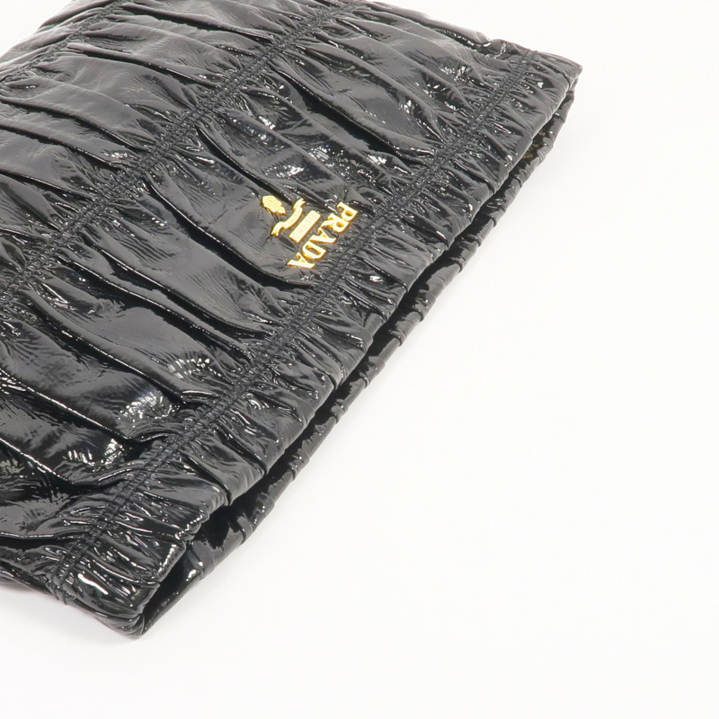 PRADA 漆皮皮革Clutch金扣手拿包-6