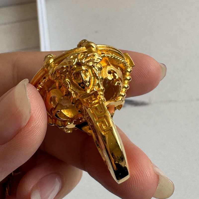 versace金色大戒指💍 收藏品✨✨-5