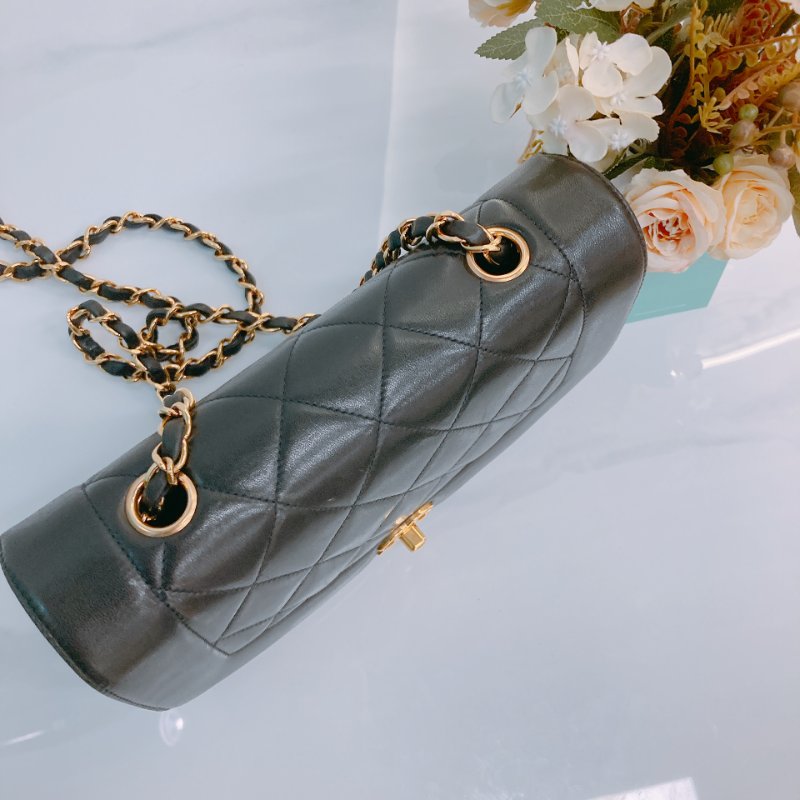 MS0391 Chanel 香奈兒 中古 戴安娜王妃 小號 黑金 黃金成份 五金/鏈條 Vintage Diana 22cm Lambskin Black x GHW-12