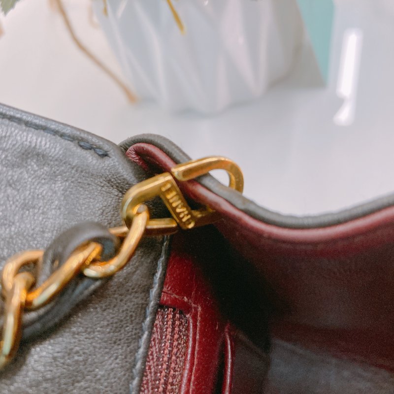 MS0391 Chanel 香奈兒 中古 戴安娜王妃 小號 黑金 黃金成份 五金/鏈條 Vintage Diana 22cm Lambskin Black x GHW-20