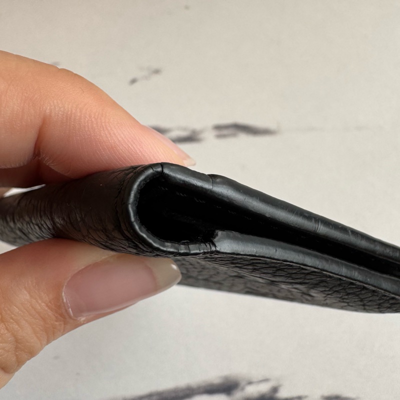 LV黑壓紋對開卡片夾-3