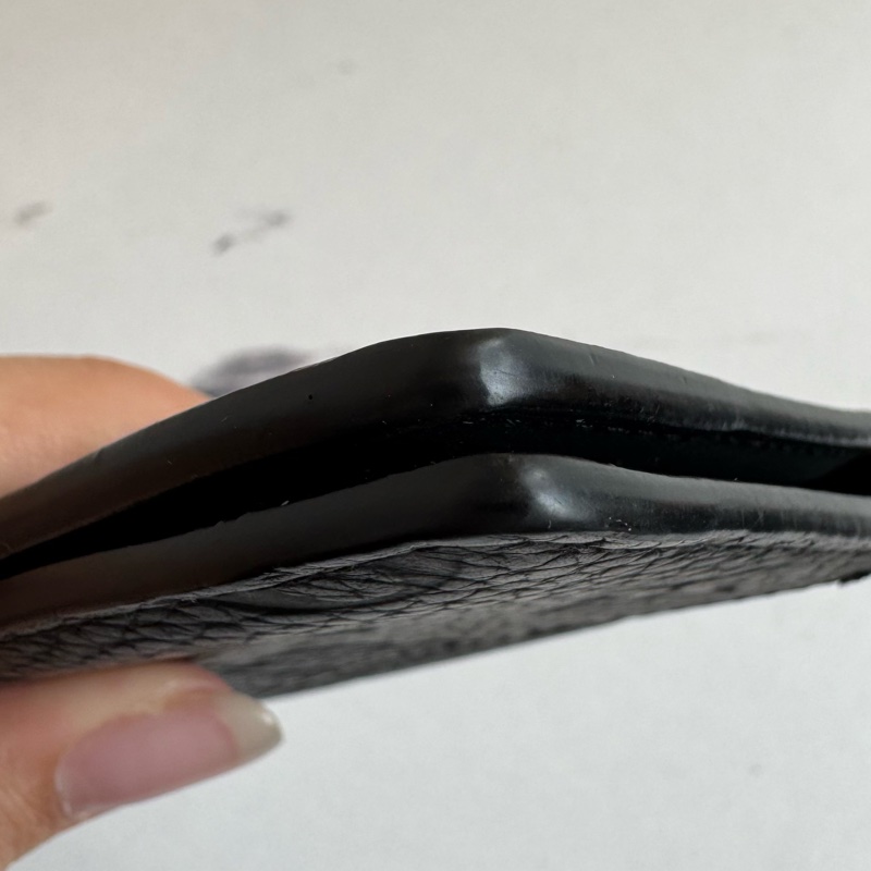 LV黑壓紋對開卡片夾-8