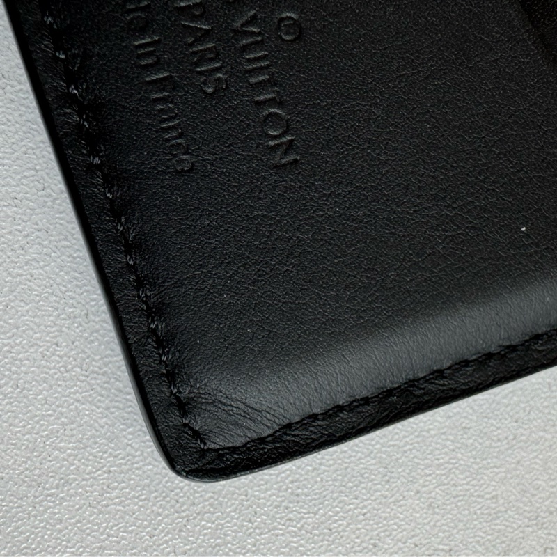 LV黑壓紋對開卡片夾-22