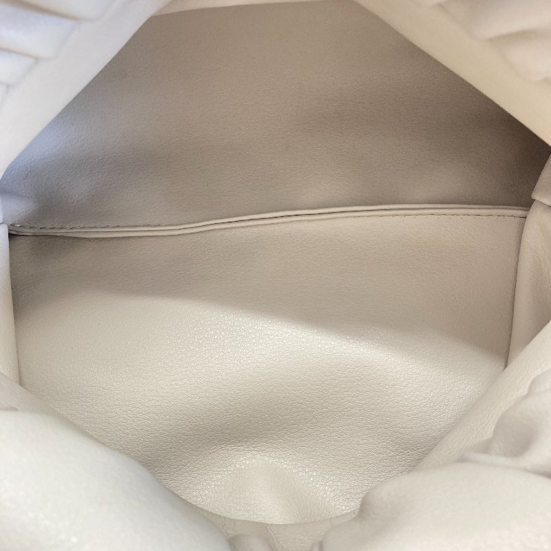 BOTTEGA VENETA 寶緹嘉  The Chain Pouch 皮革 肩背包 白色-6