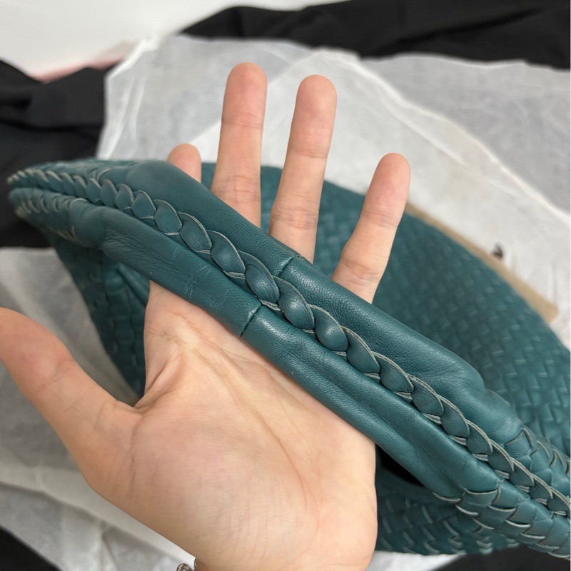 💚bv 綠松石孔雀藍中號和尚 單肩包💙-1