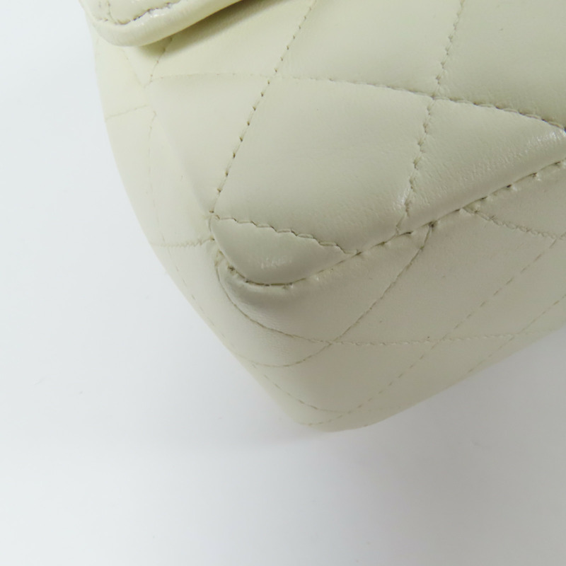 CHANEL 羊皮皮革Mini Classic 20金扣肩背袋-10