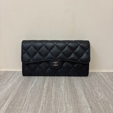 Chanel 黑銀荔枝皮長夾