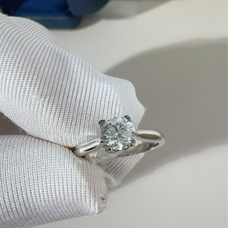 Harry Winston海瑞温斯顿经典四爪钻石戒指-5