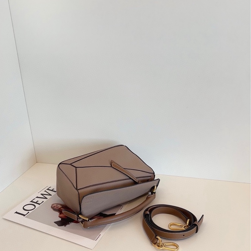 Loewe Puzzle幾何包 沙色小號24-2