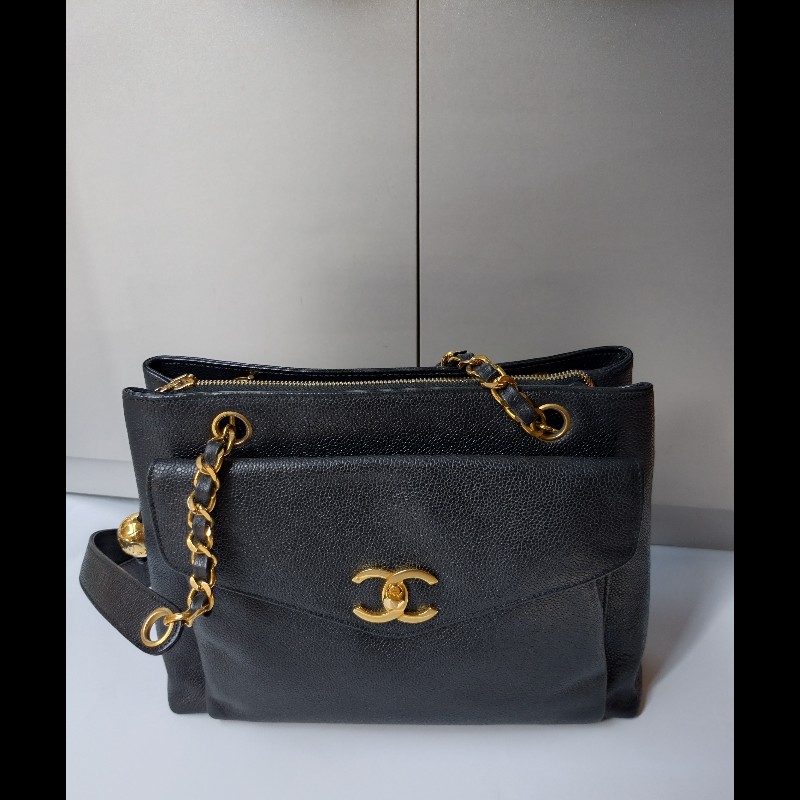 Chanel 金鍊黑荔枝皮金球復古肩側包-2