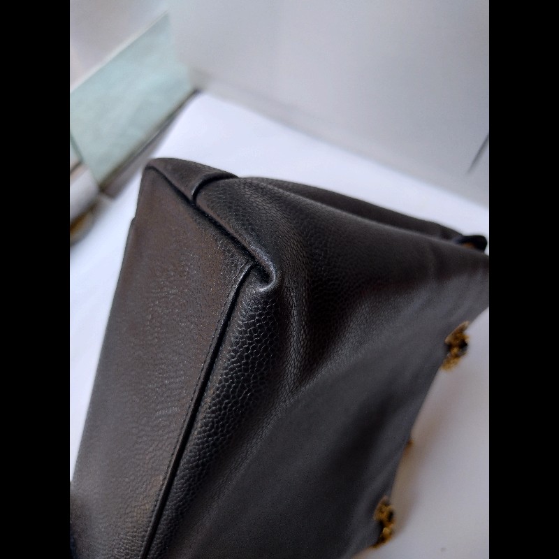 Chanel 金鍊黑荔枝皮金球復古肩側包-15