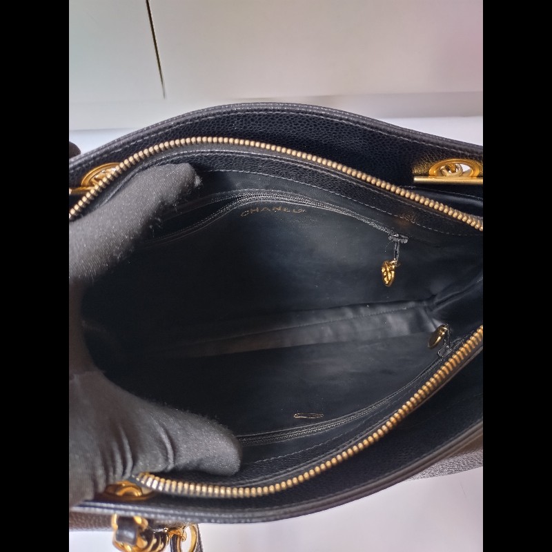 Chanel 金鍊黑荔枝皮金球復古肩側包-19