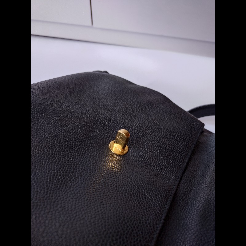 Chanel 金鍊黑荔枝皮金球復古肩側包-24