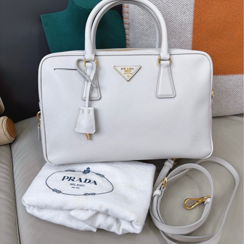 Prada 白色十字紋牛皮plum30豆腐包-0