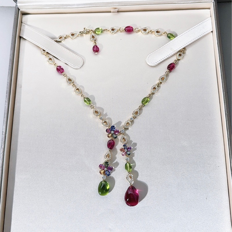 Bvlgari宝格丽 Sapphire Flower系列 高珠彩宝项链-1