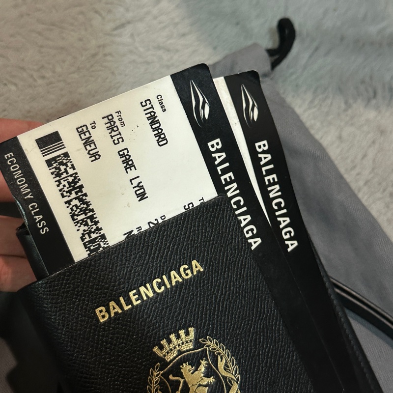巴黎世家 Balenciaga 護照包 小包-1