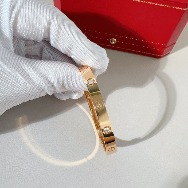 Cartier卡地亚 love系列 玫瑰金四钻手镯-4