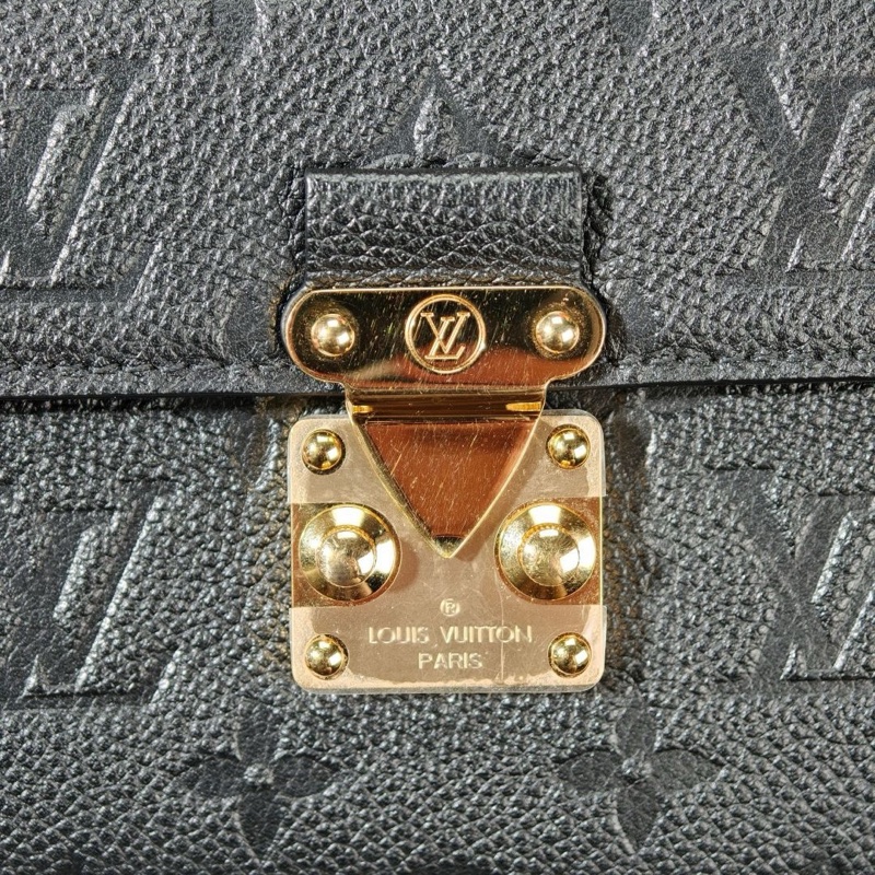 LV黑金壓紋鏈條包-7