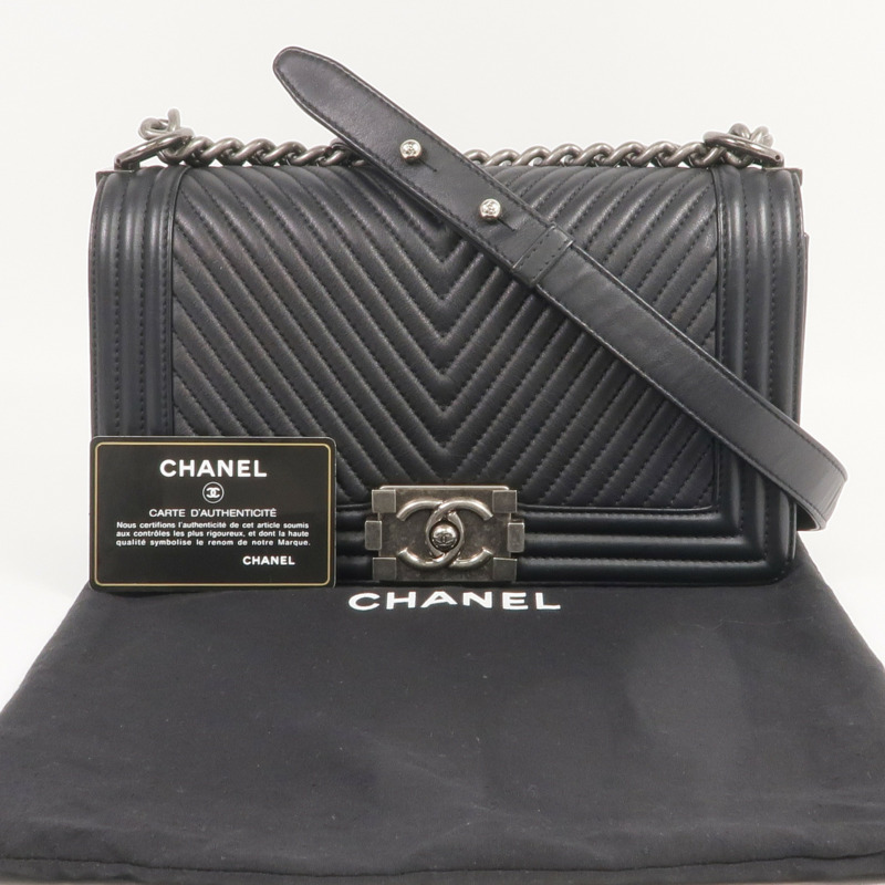 CHANEL 羊皮皮革Boy 25銀扣鏈帶肩背袋-17