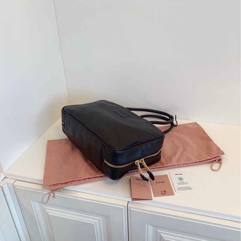 【閒置🆕】MiuMiu  Beau 黑金全皮手提保齡球💼公文包 三代長手提 可上肩包-5