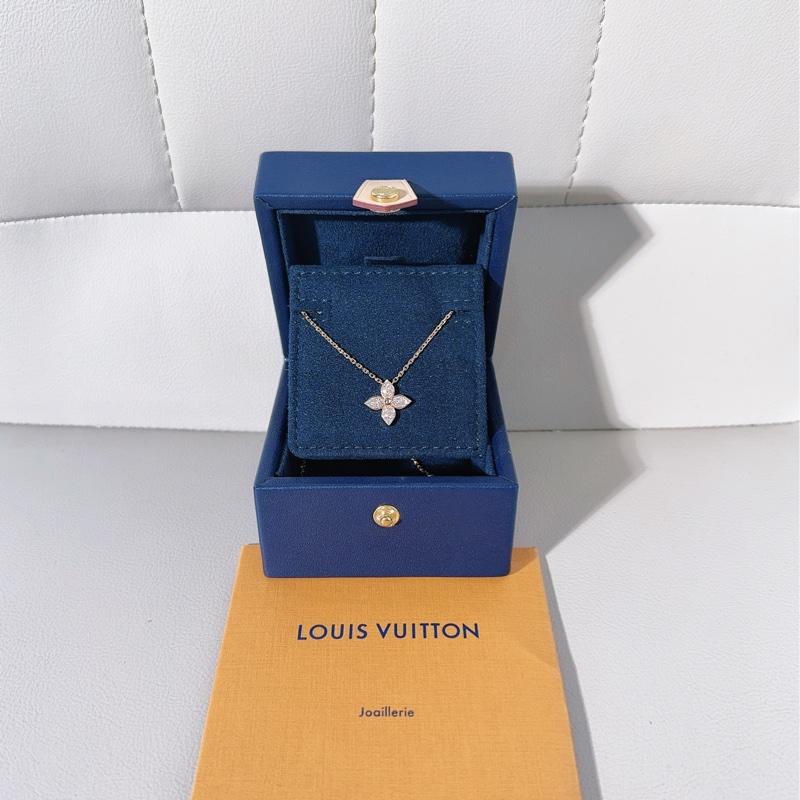 LV路易威登 STAR BLOSSOM系列 18K金满钻四叶草项链-1